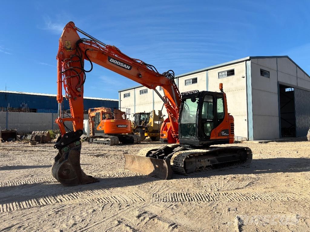 Doosan DX 140 LCR-3 履带挖掘机