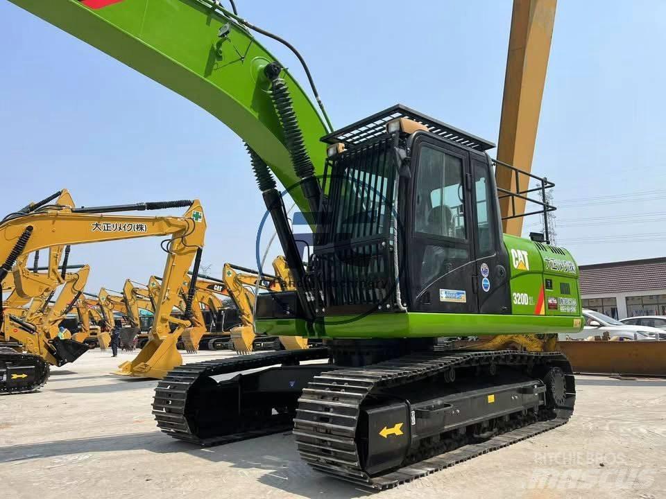 CAT 320 D 2 履带挖掘机