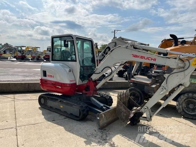 Takeuchi TB235 小型挖掘机