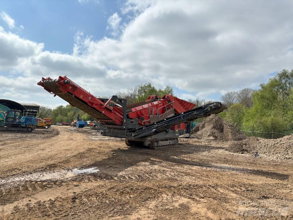 Terex Finlay 883 移动式筛分机