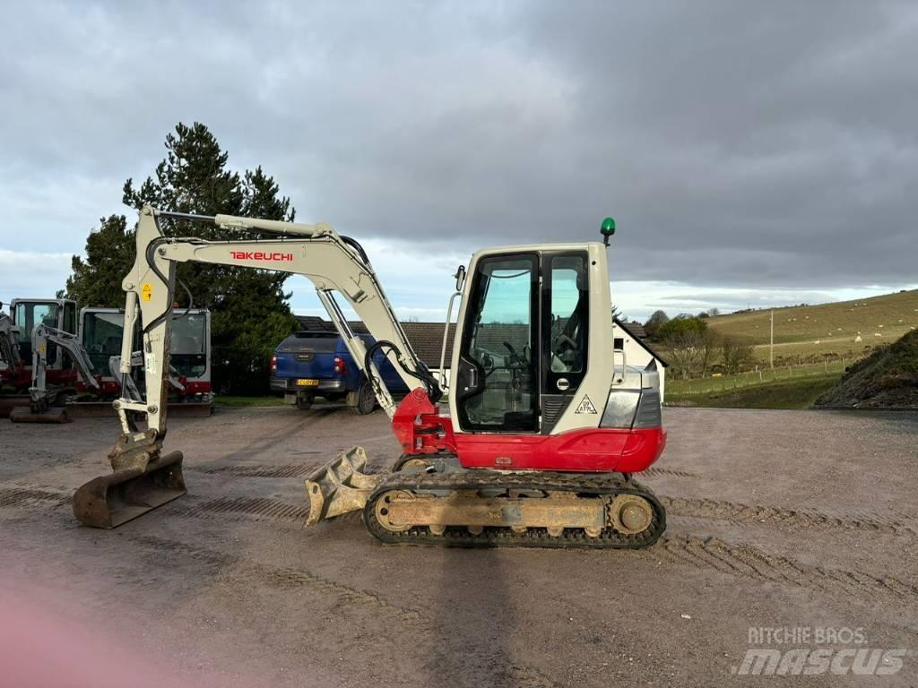 Takeuchi TB 250 小型挖掘机