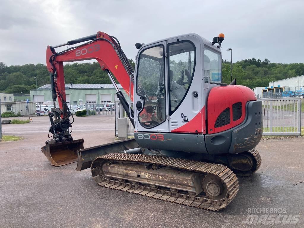 Neuson 8003 中型挖掘机