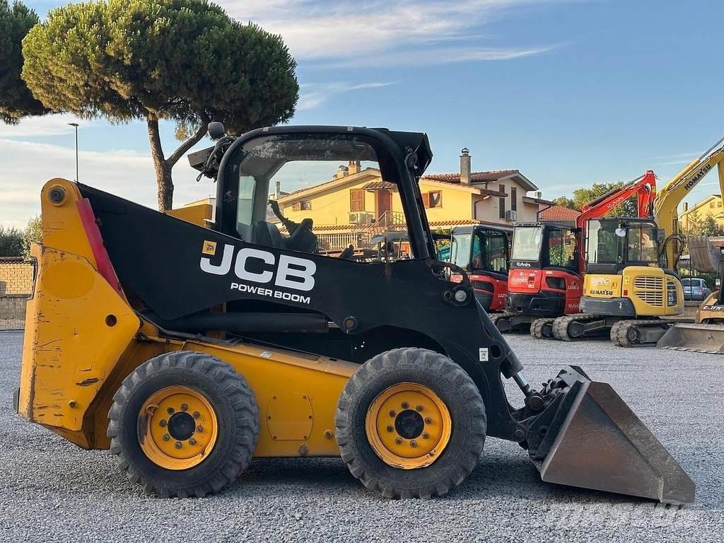 JCB 225 小型装载机