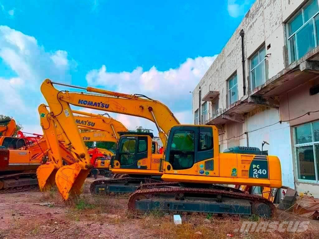 Komatsu PC 240 履带挖掘机