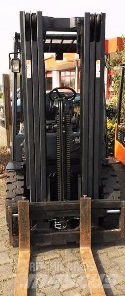 Doosan D25S-5 柴油叉车