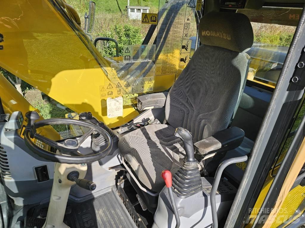 Komatsu PW 180-7 轮式挖掘机