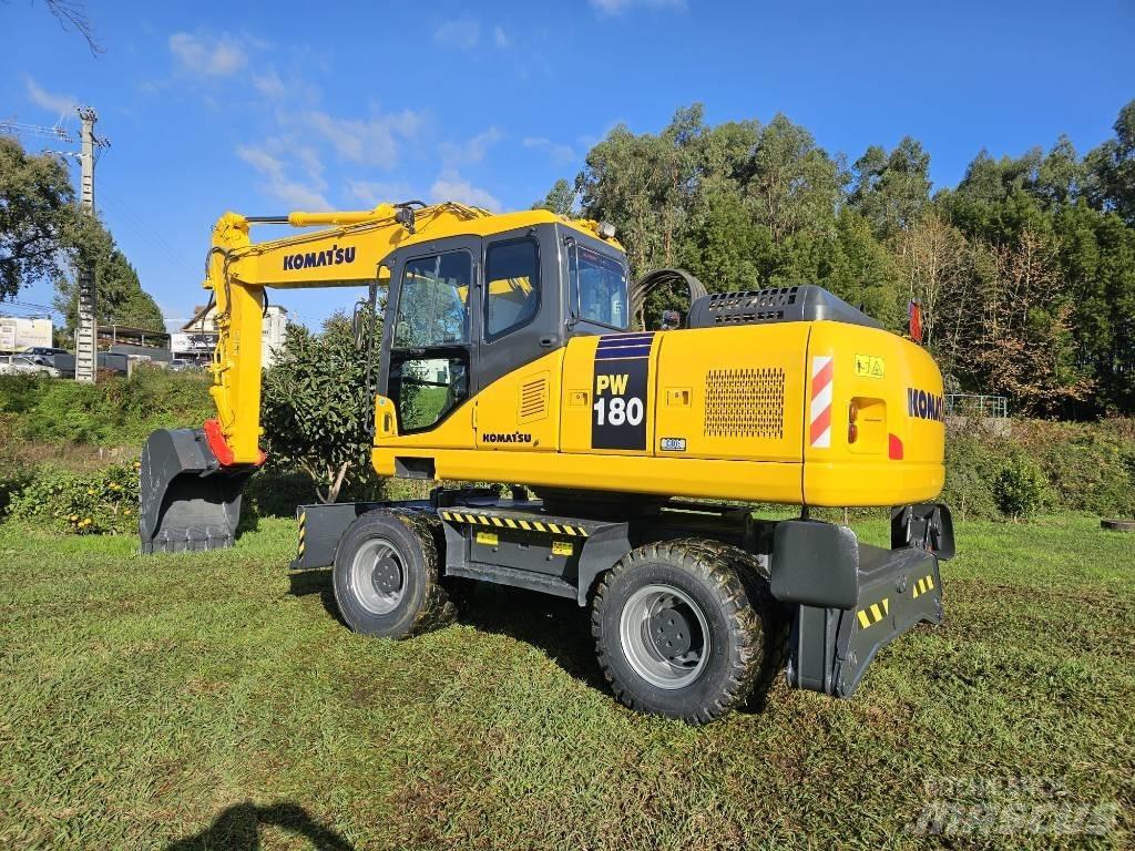Komatsu PW 180-7 轮式挖掘机