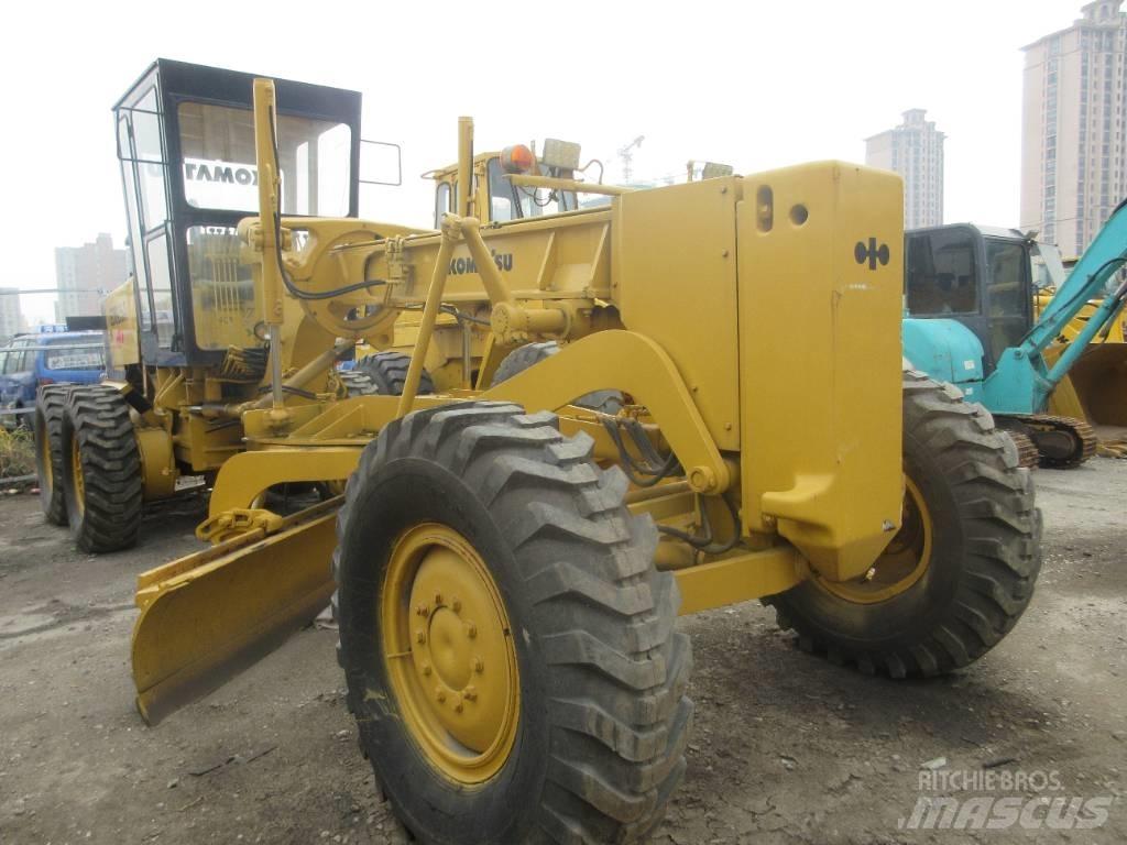 Komatsu GD 623 平地机/推土机