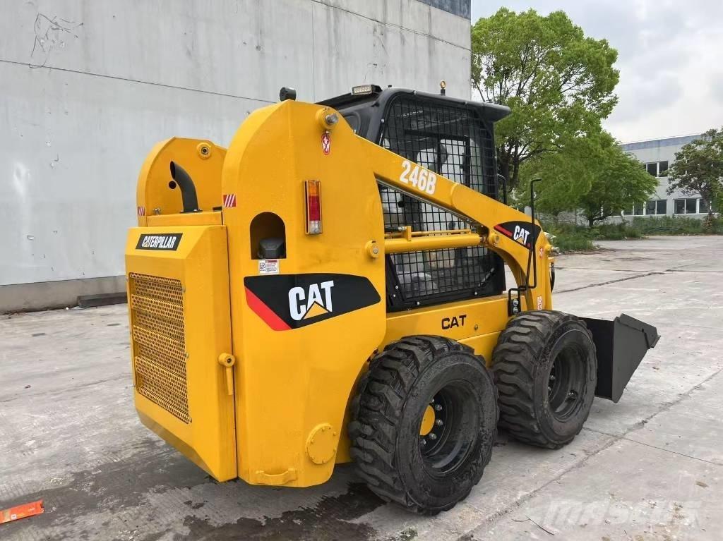 CAT 246 B 小型装载机