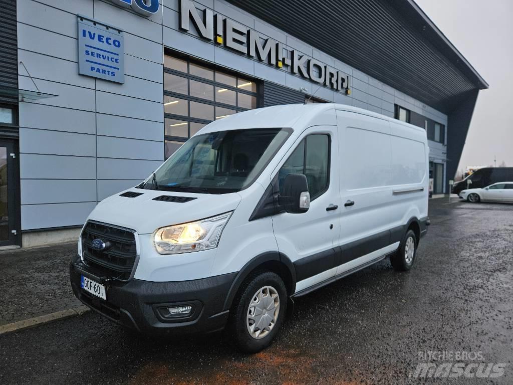 Ford Transit 大型面包车
