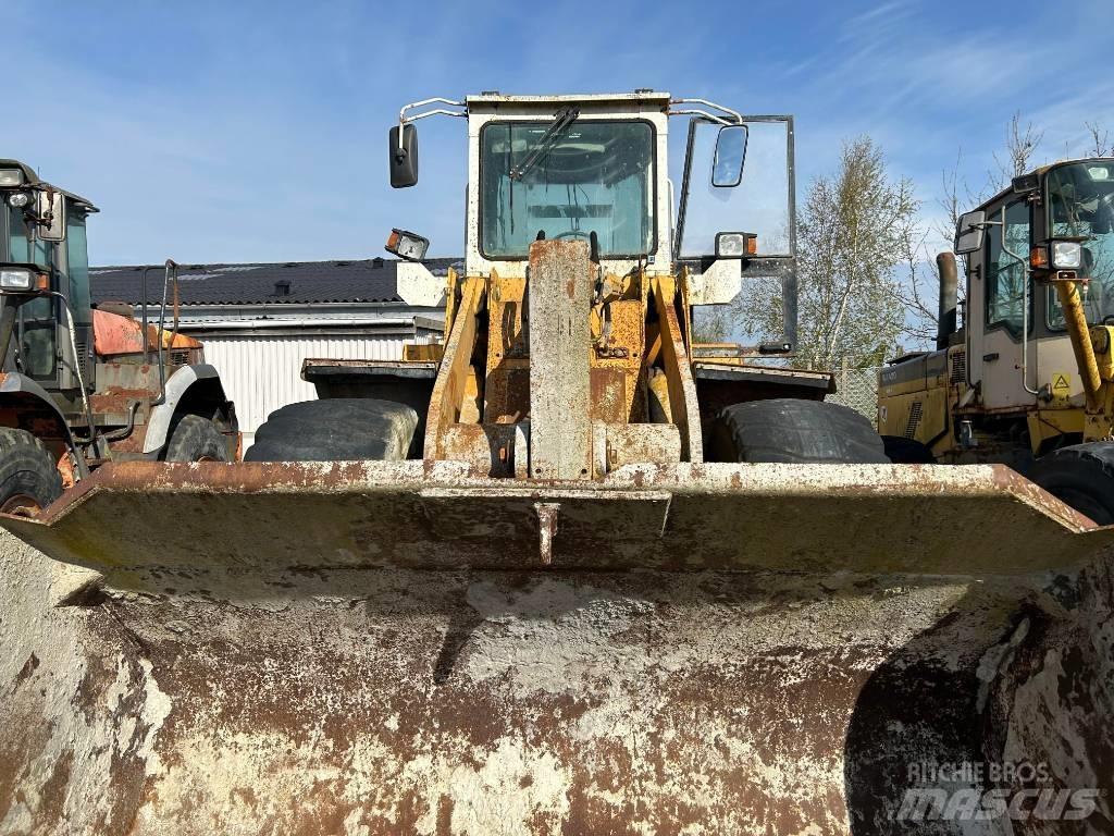 Liebherr L 551 轮式装载机