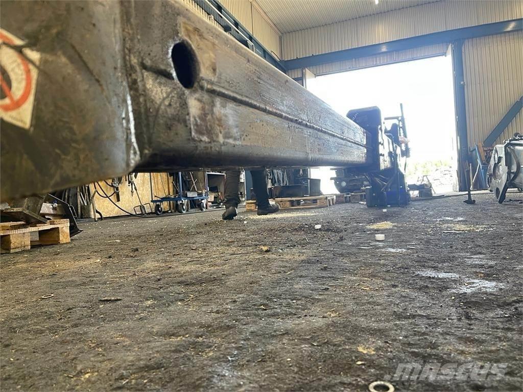 John Deere 1910G 货运起重机