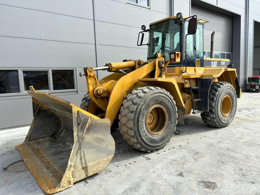 CAT 938F 轮式装载机