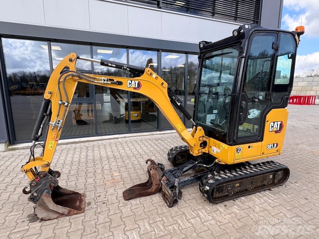 CAT 301.8 小型挖掘机
