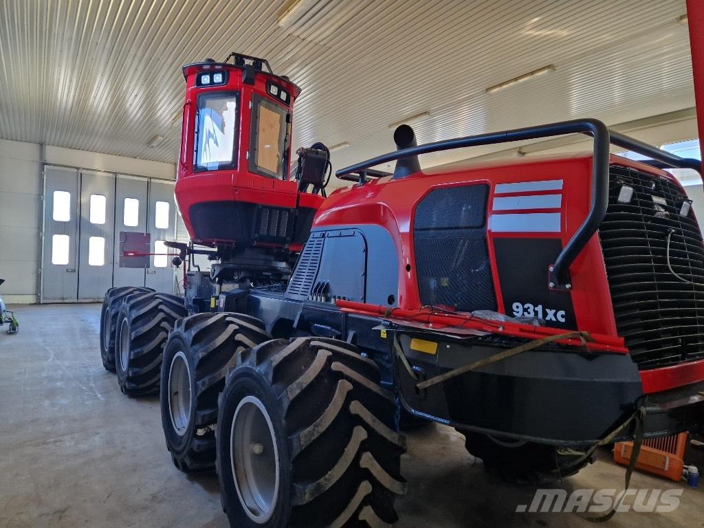 Komatsu 931 XC 收割机