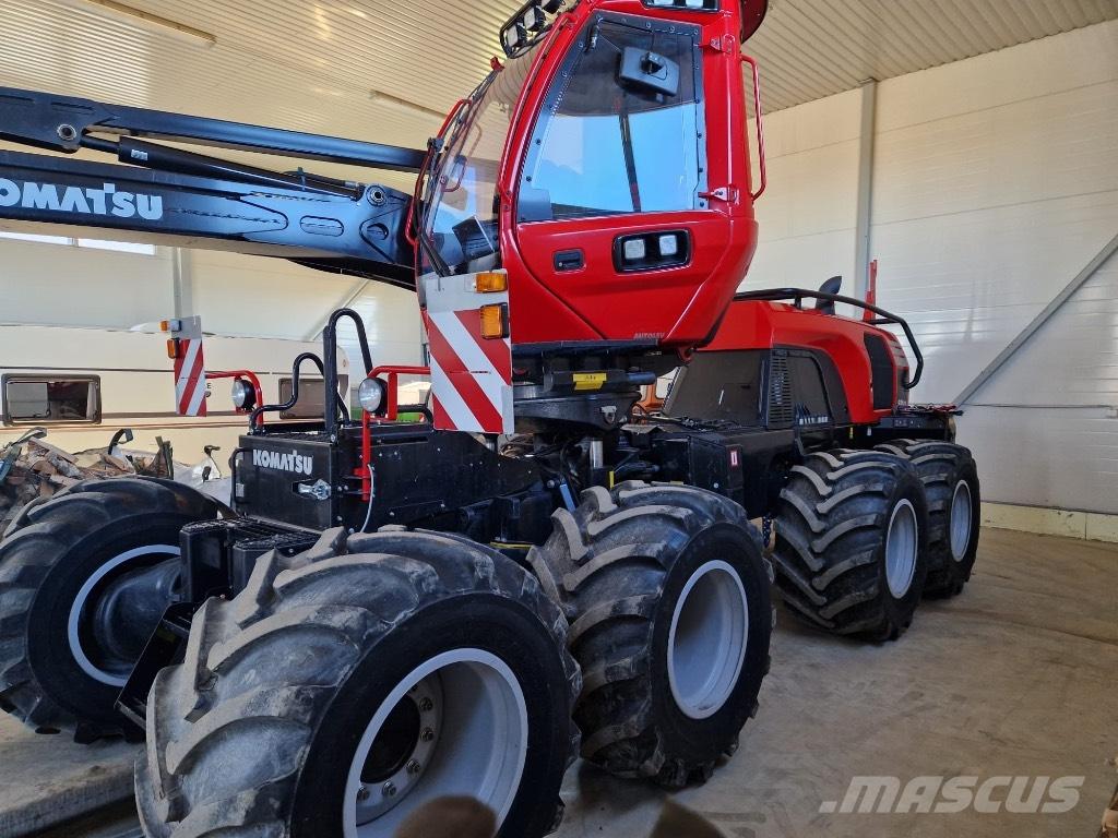 Komatsu 931 XC 收割机