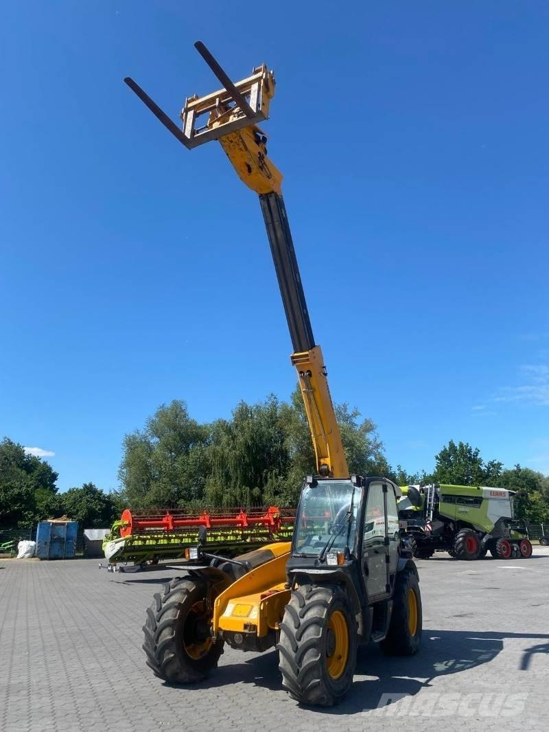 JCB 541-70 伸缩臂叉装车|叉装车