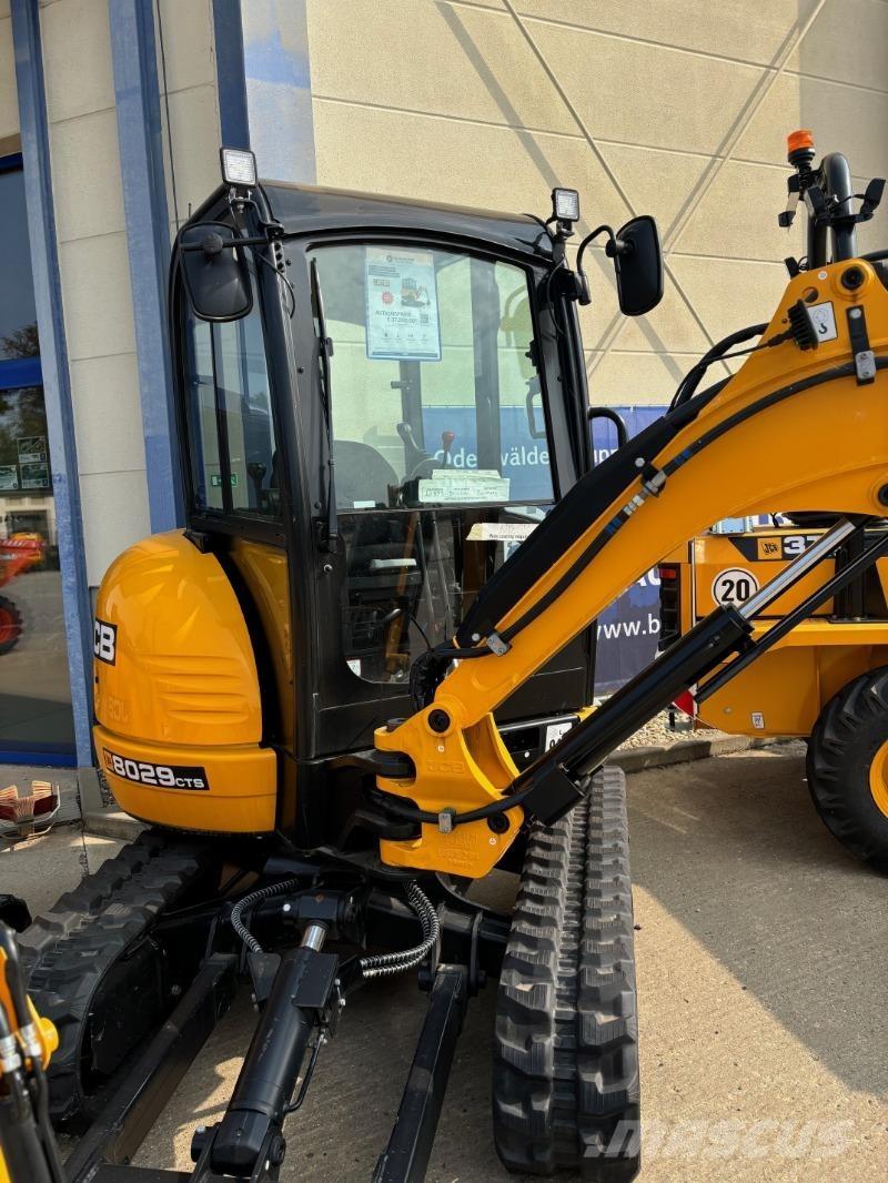 JCB 8029CTS 小型挖掘机