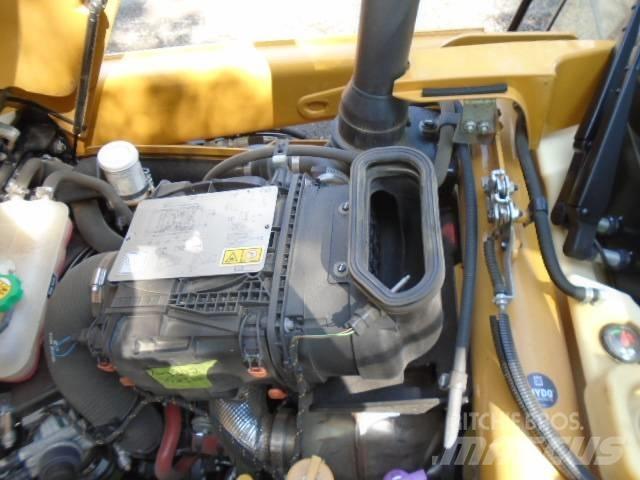 CAT 420XE 反铲装载机