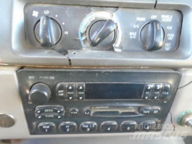 Sterling L 9513 牵引车