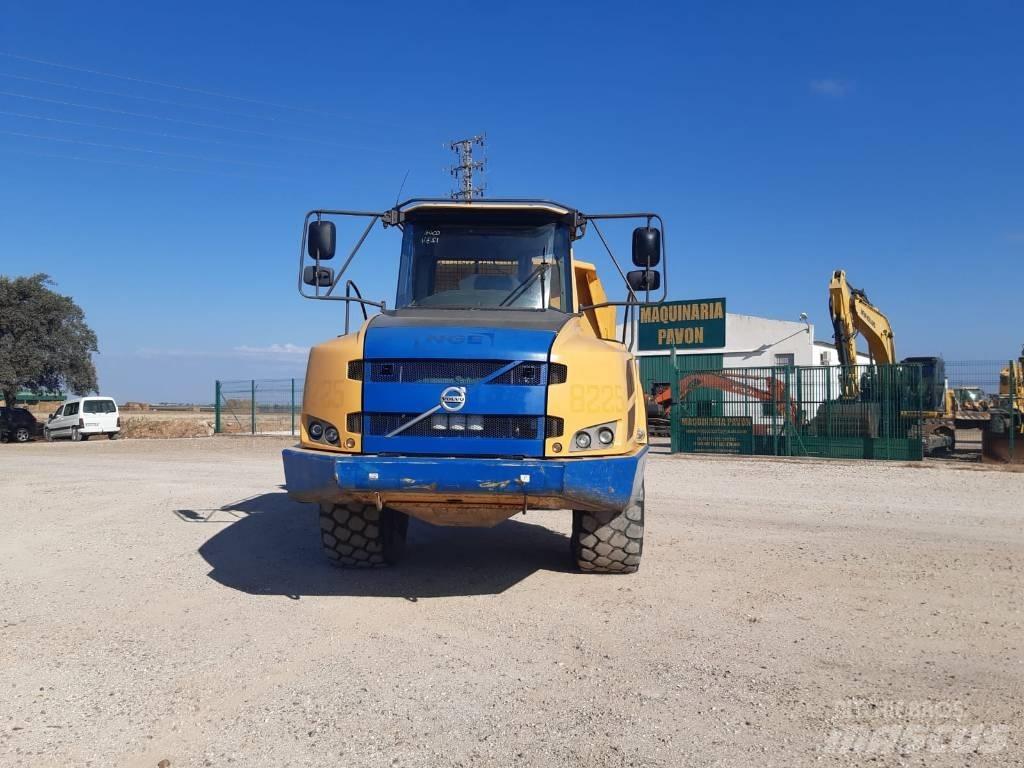 Volvo A 25 F 铰接式自卸车
