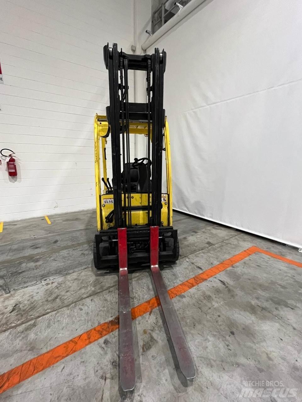 Hyster J2.0XN 电动叉车