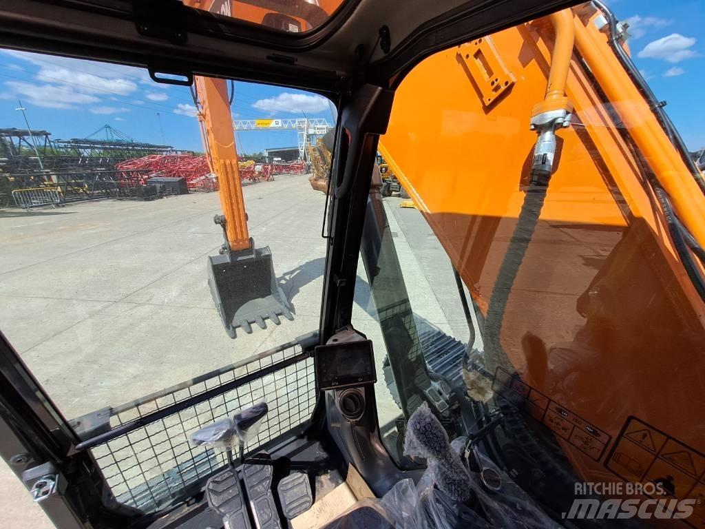 Develon DX225LC-7M 履带挖掘机