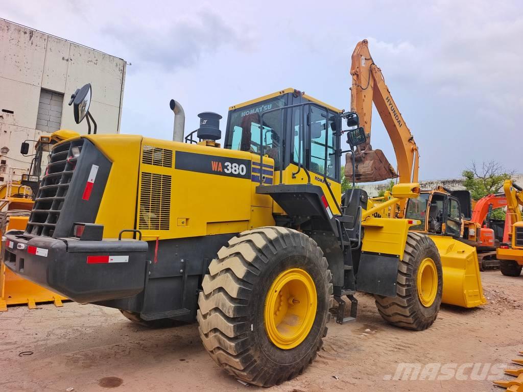 Komatsu WA 380-6 轮式装载机