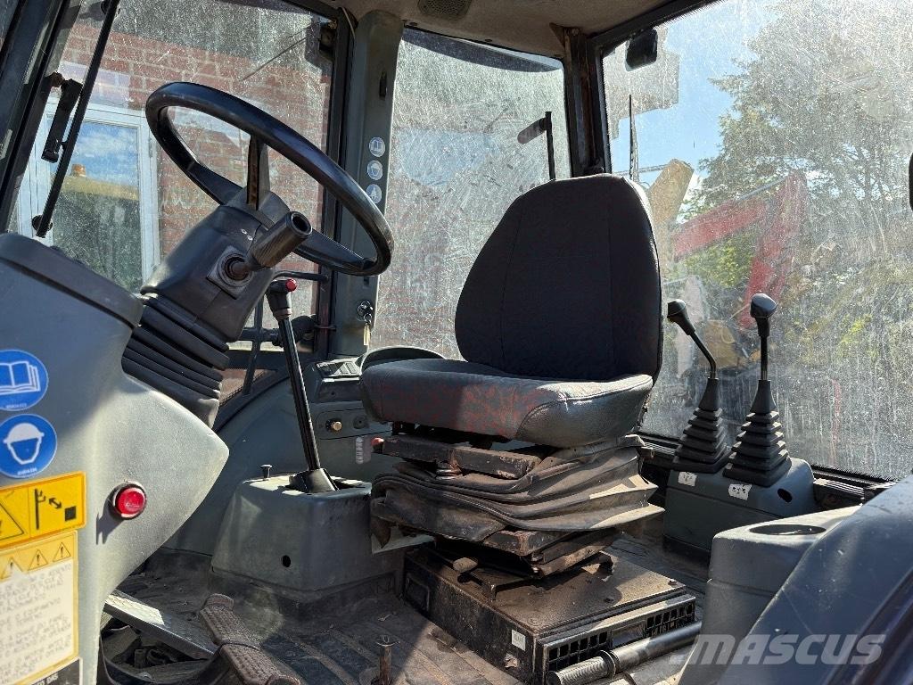 New Holland NH 95 反铲装载机