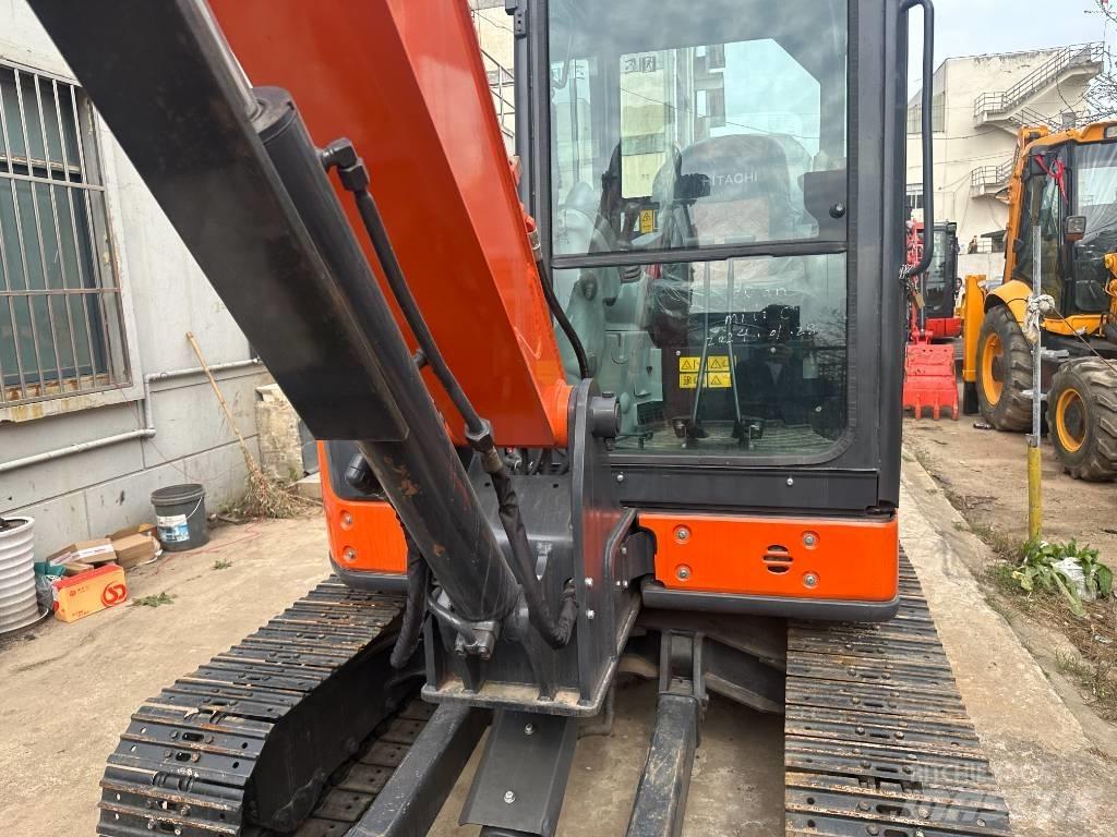 Hitachi ZX68USR-5A 小型挖掘机