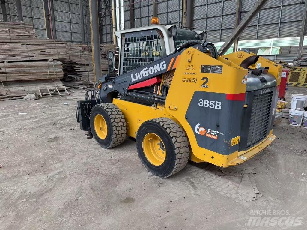 LiuGong 385 B 滑移装载机