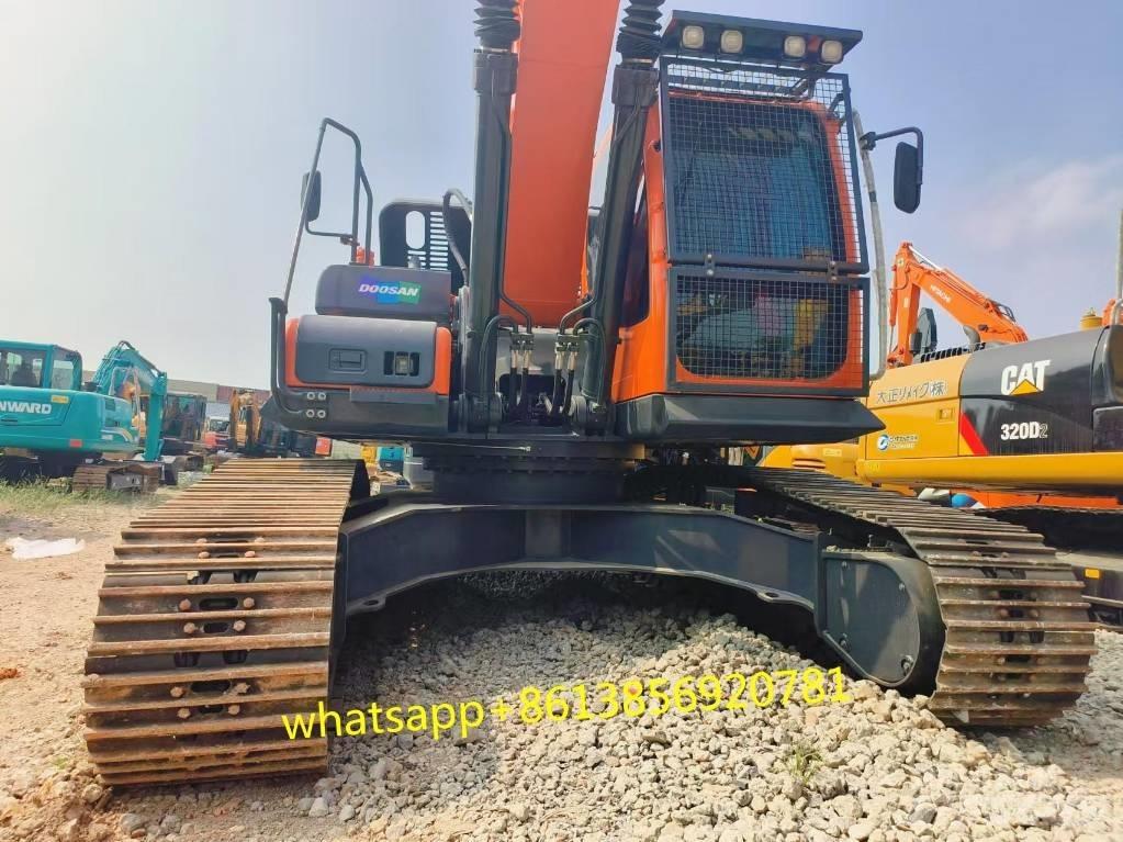 Doosan DX 225 履带挖掘机