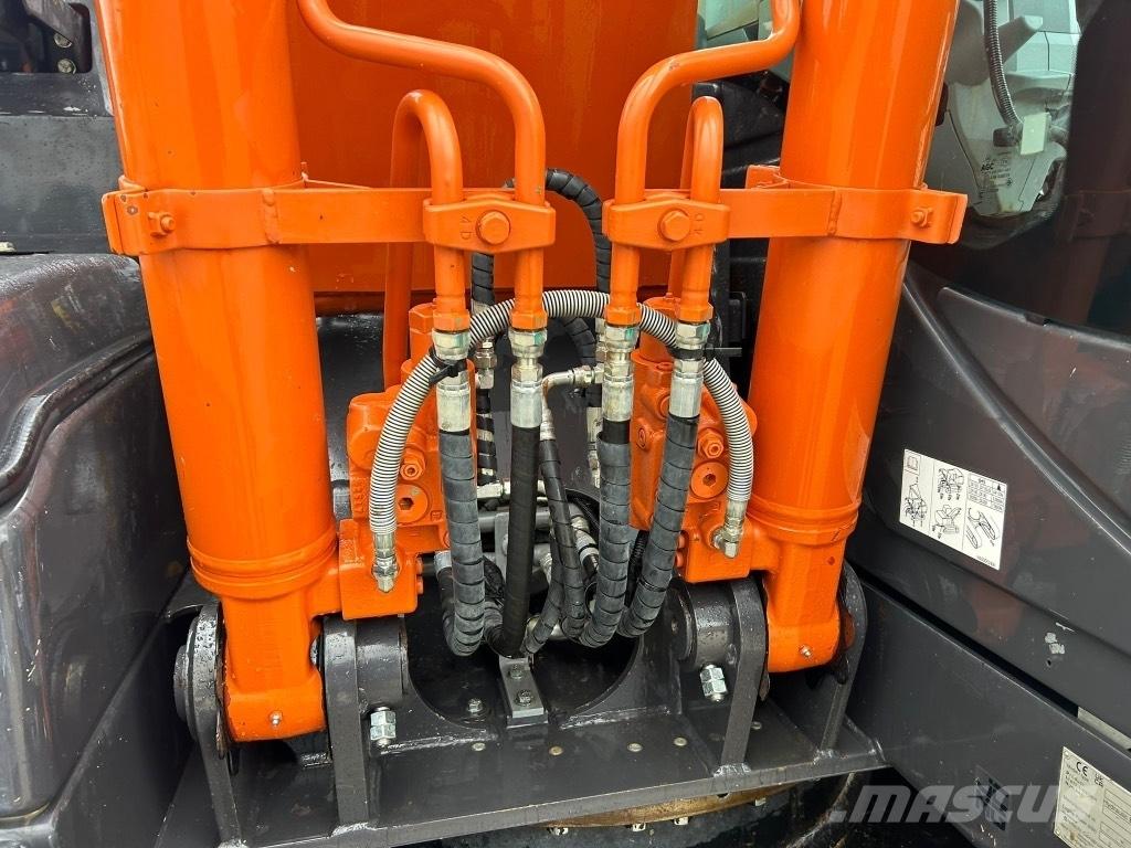 Hitachi ZX130 LCN-7 履带挖掘机