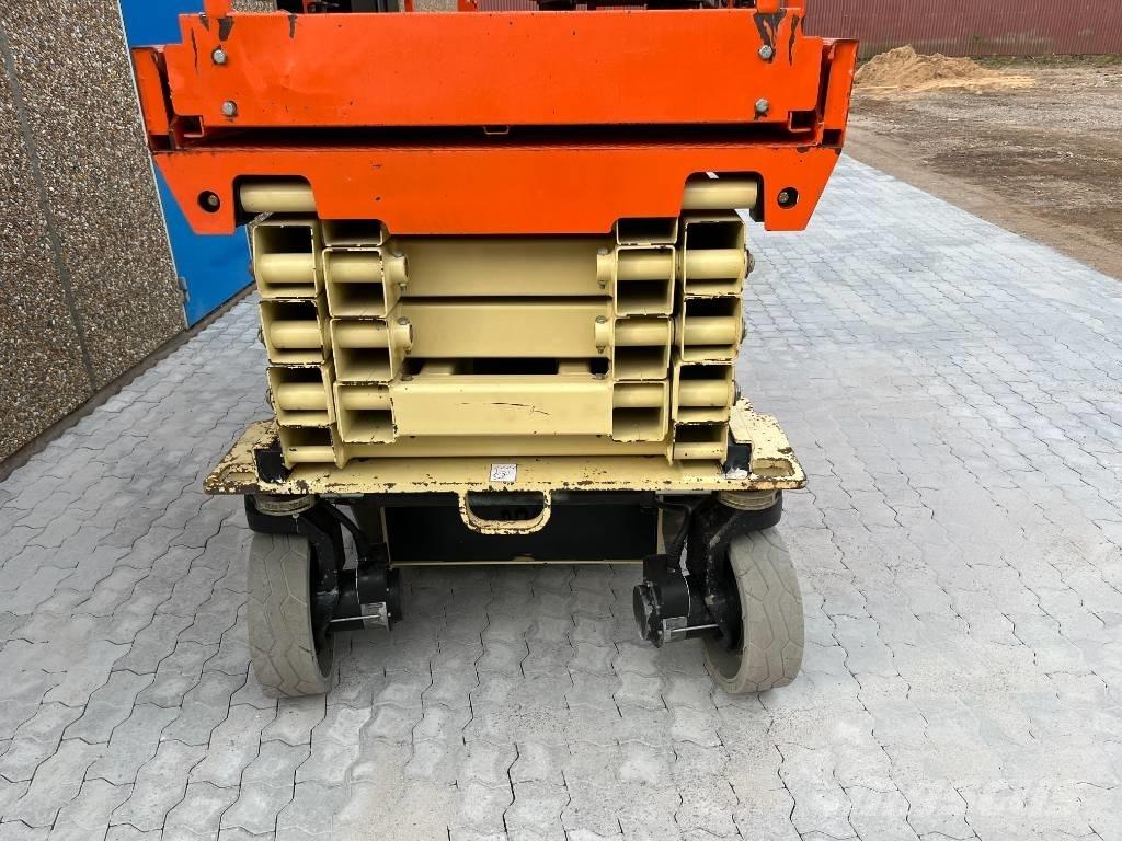 JLG 3246 ES 剪叉式升降机