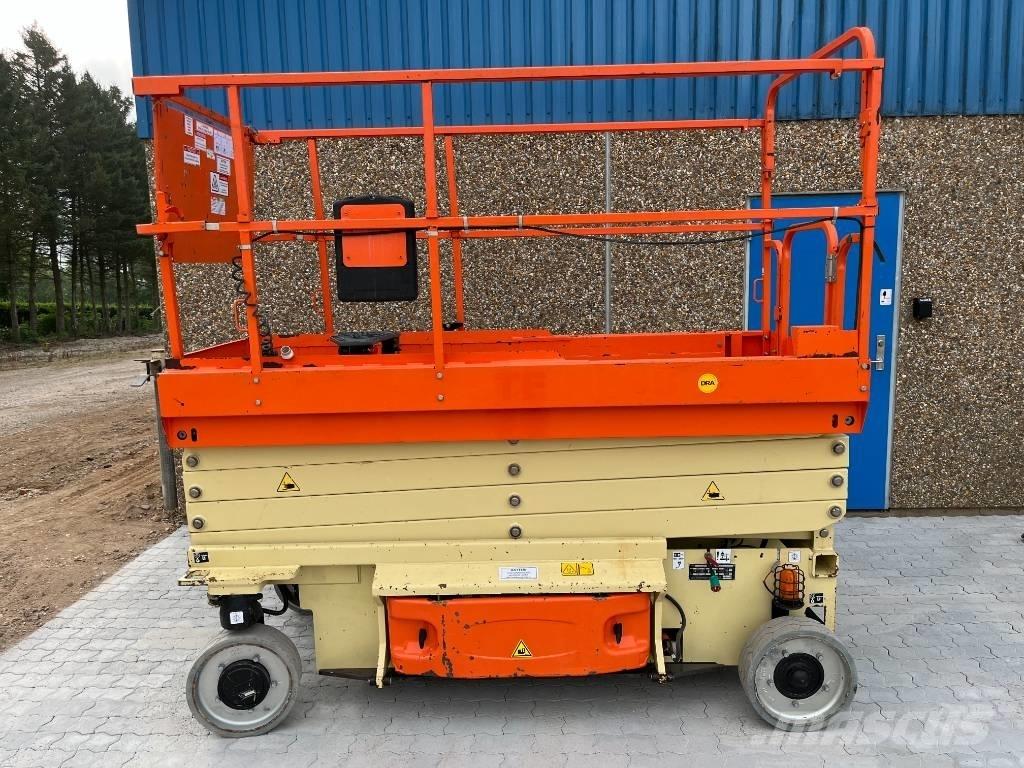 JLG 3246 ES 剪叉式升降机