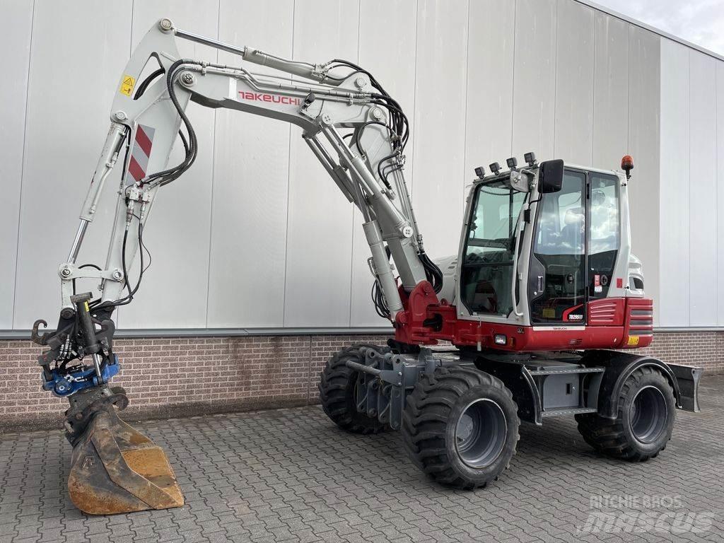 Takeuchi TB295W 轮式挖掘机