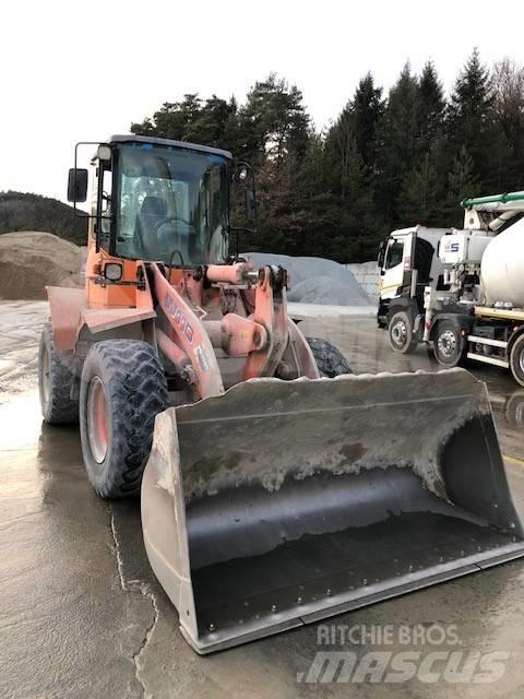 Fiat-Kobelco W110 轮式装载机