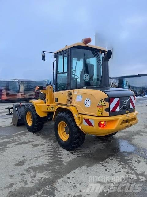 Volvo L 30 G 轮式装载机