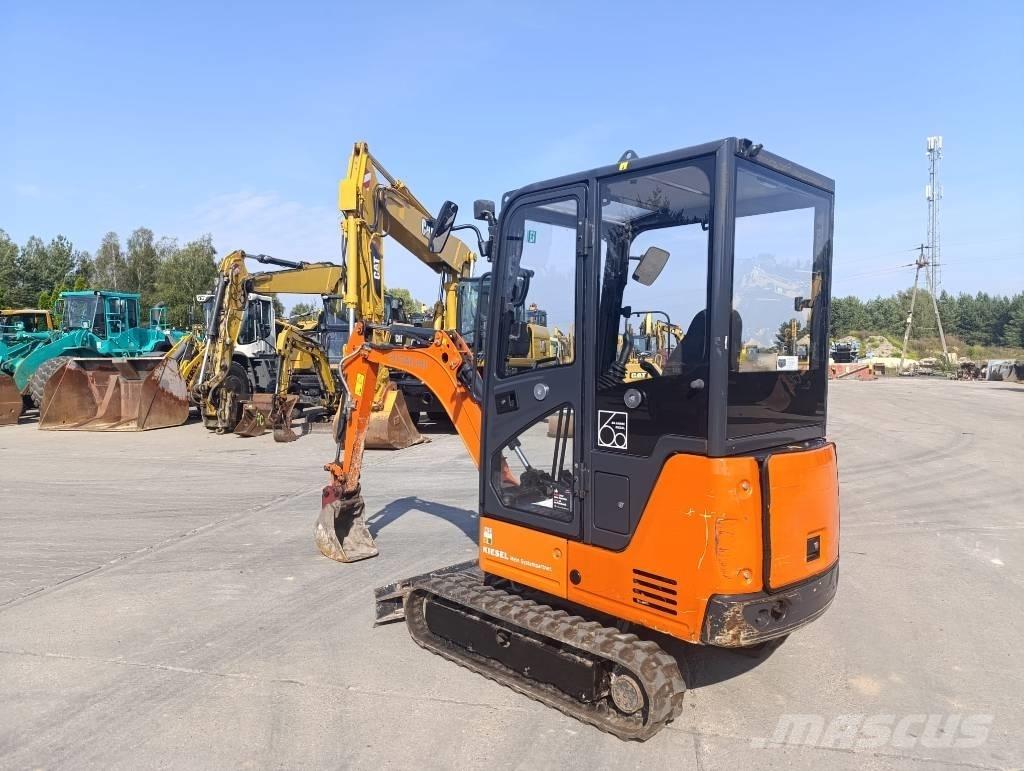 Hitachi ZX 19-5 小型挖掘机