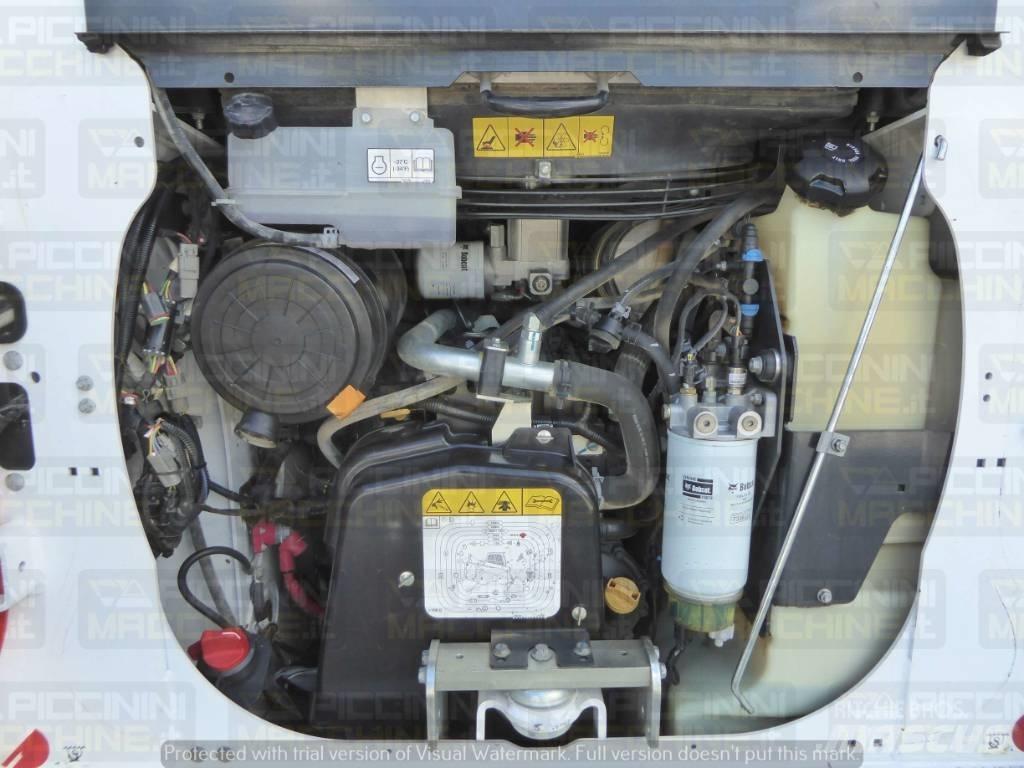 Bobcat T66 HF 履带式装载机