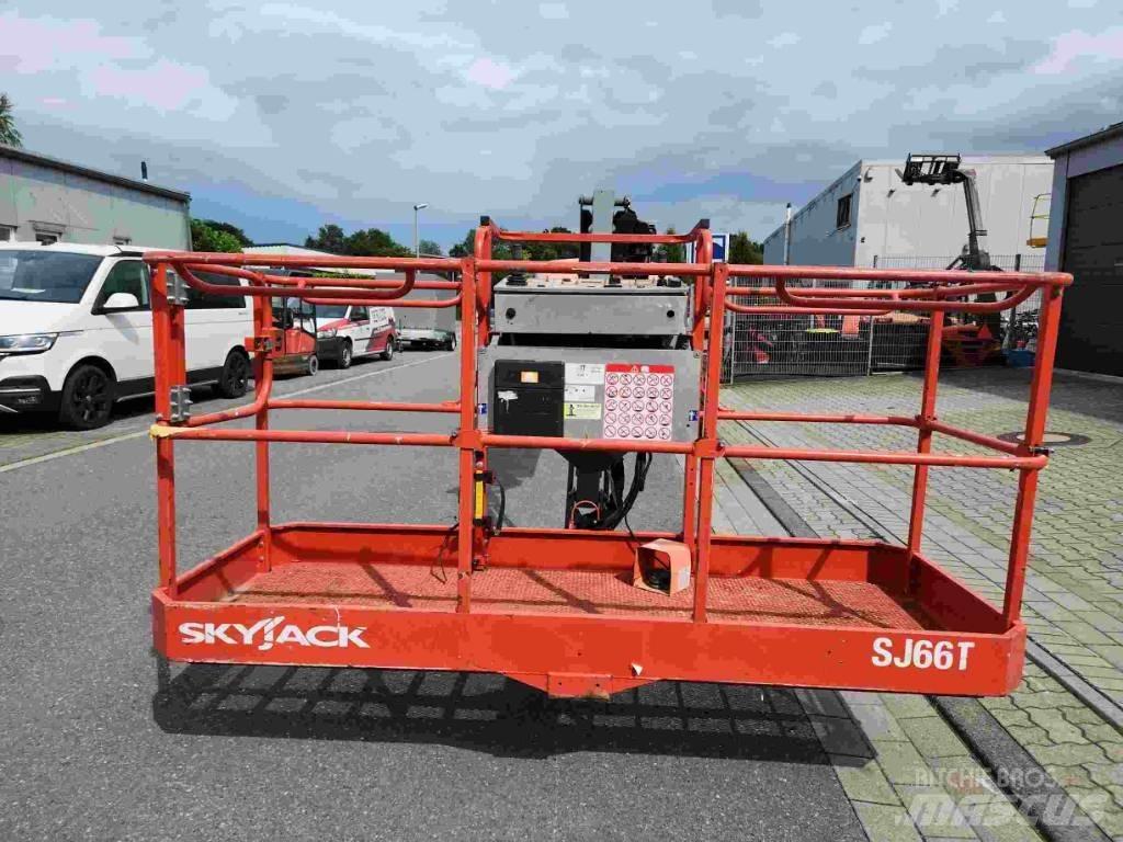 SkyJack SJ 66 T 曲臂高空工作平台