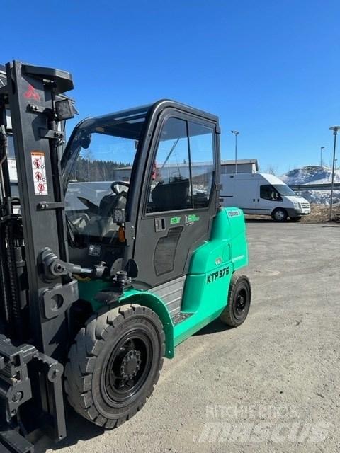 Mitsubishi FD40N 柴油叉车