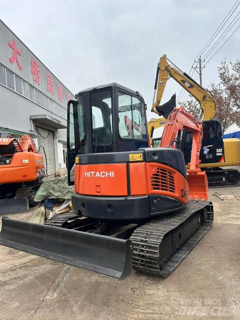 Hitachi ZX 50 履带挖掘机