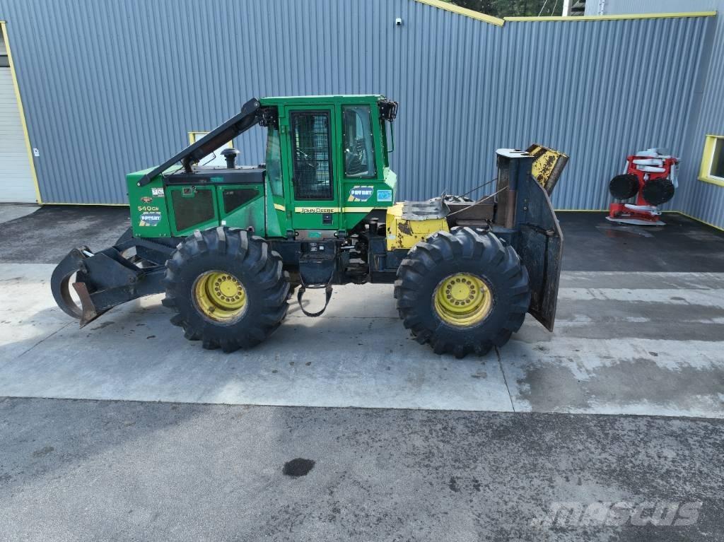 John Deere 540 G III 粉碎机