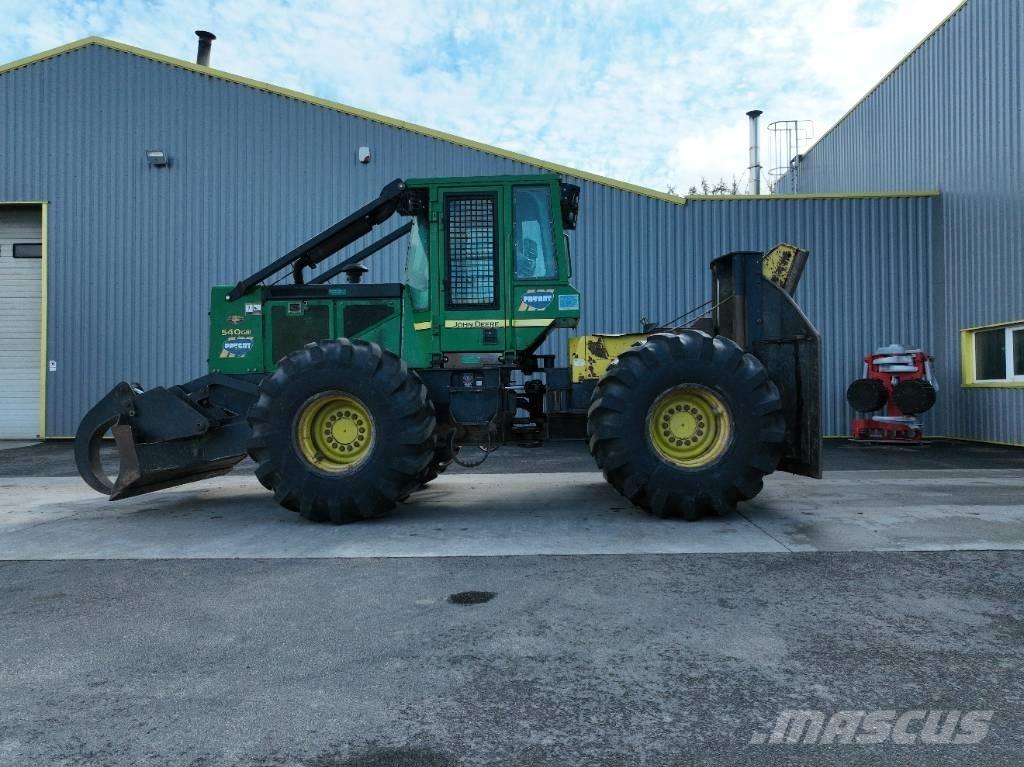 John Deere 540 G III 粉碎机