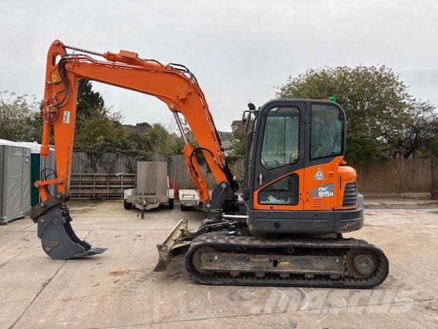 Doosan DX 85 R-3 中型挖掘机
