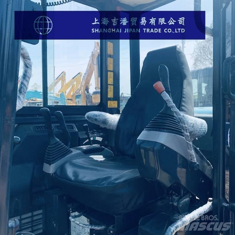 Komatsu PC 56 小型挖掘机