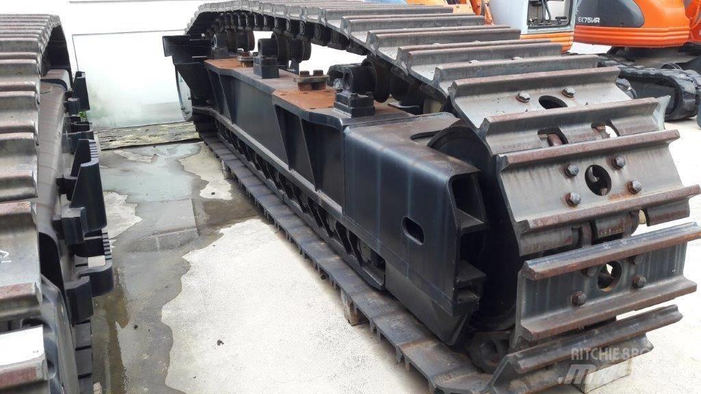 Hitachi ZX500LC-3 底盘和悬架