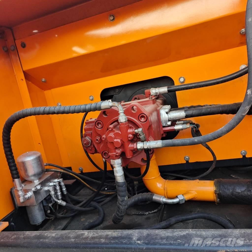 Hyundai 305 LC-9T 履带挖掘机