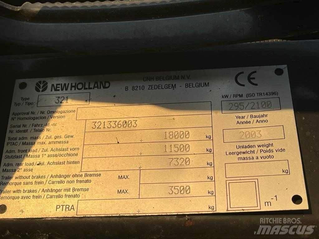 New Holland CX 880 联合收割机